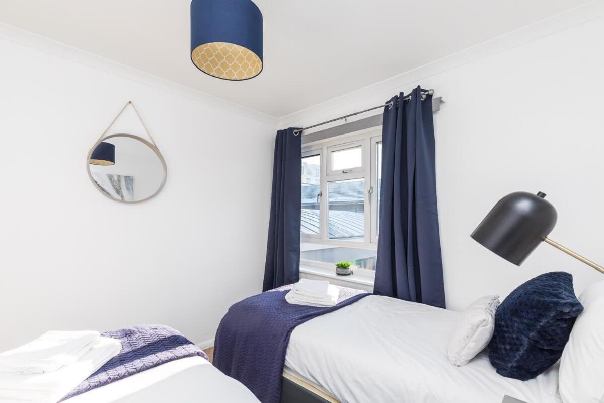 Willa 19A The Broadwalk - Cozy 1Br In The Heart Of Crawley Near Gatwick Airport Great For Contractors And Flight Crew Students Zewnętrze zdjęcie